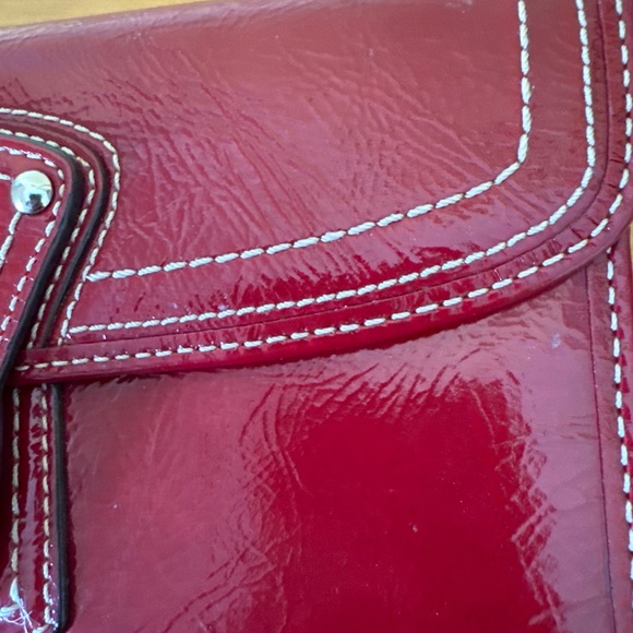 Coach Red Patent Leather silver lock wallet - Picture 7 of 12